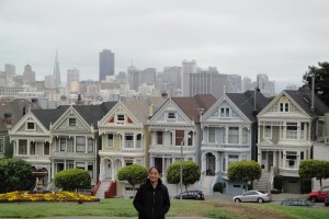 Soon på Alamo Square med byen som kulisse